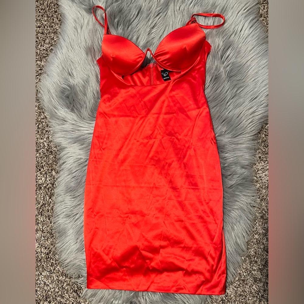 Red Windsor dress with extra padded bra